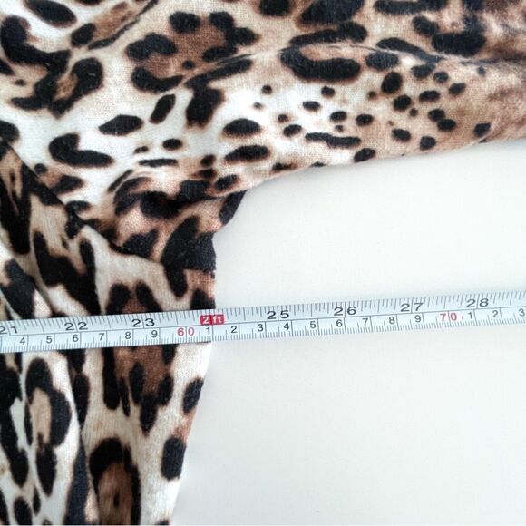 Alia Plus Size Sweater Top Leopard Print Side Slit Women's 2X Soft Stretchy - Picture 5 of 8